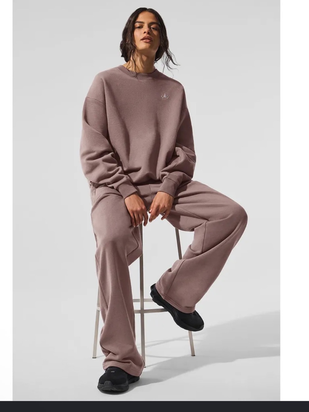 Alo Yoga Mushroom Accolade Sweatpants - Medium